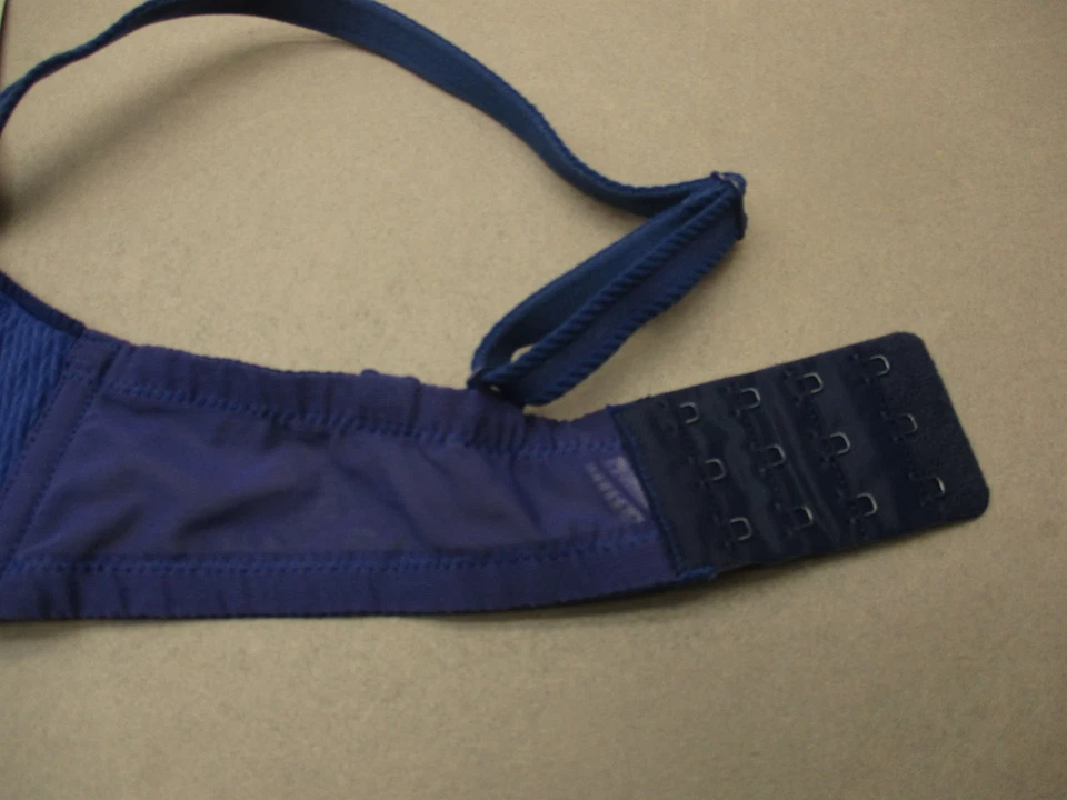 NUEVO CON ETIQUETAS 32C Huit8 Mujer Azul Marino Forrado con Aros Cierre Trasero Multivía Demi Bra 6S Foto 4 de 4