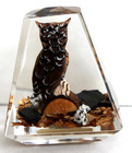 Vintage Hand Carved Painted Horned Owl Lucite/acrylic Unique Canada Paperweight — photo 3