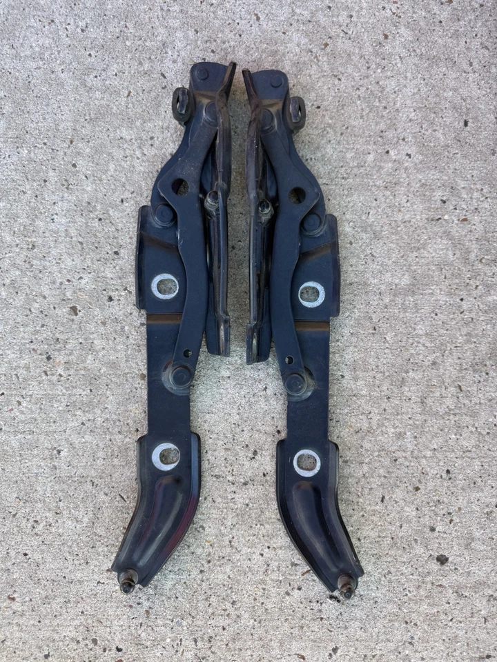 06-13 BMW E90 328i 328i 335i xDrive Tapa maletero trasero izquierdo/derecho bisagra soporte OEM Foto 2 de 4