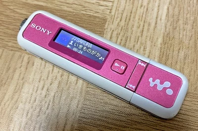 Sony Walkman NW-E026F Pink MP3 Player Tested Working Clean Japan - Image 1 of 2