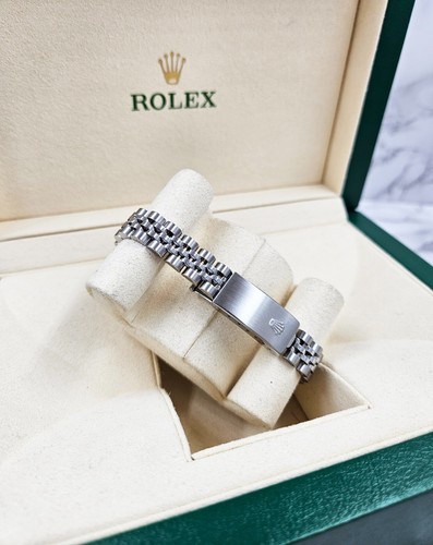 Ladies Rolex Datejust 26mm in Steel and Gold - Tiffany Blue Diamond Dial – B+P - Picture 11 of 14