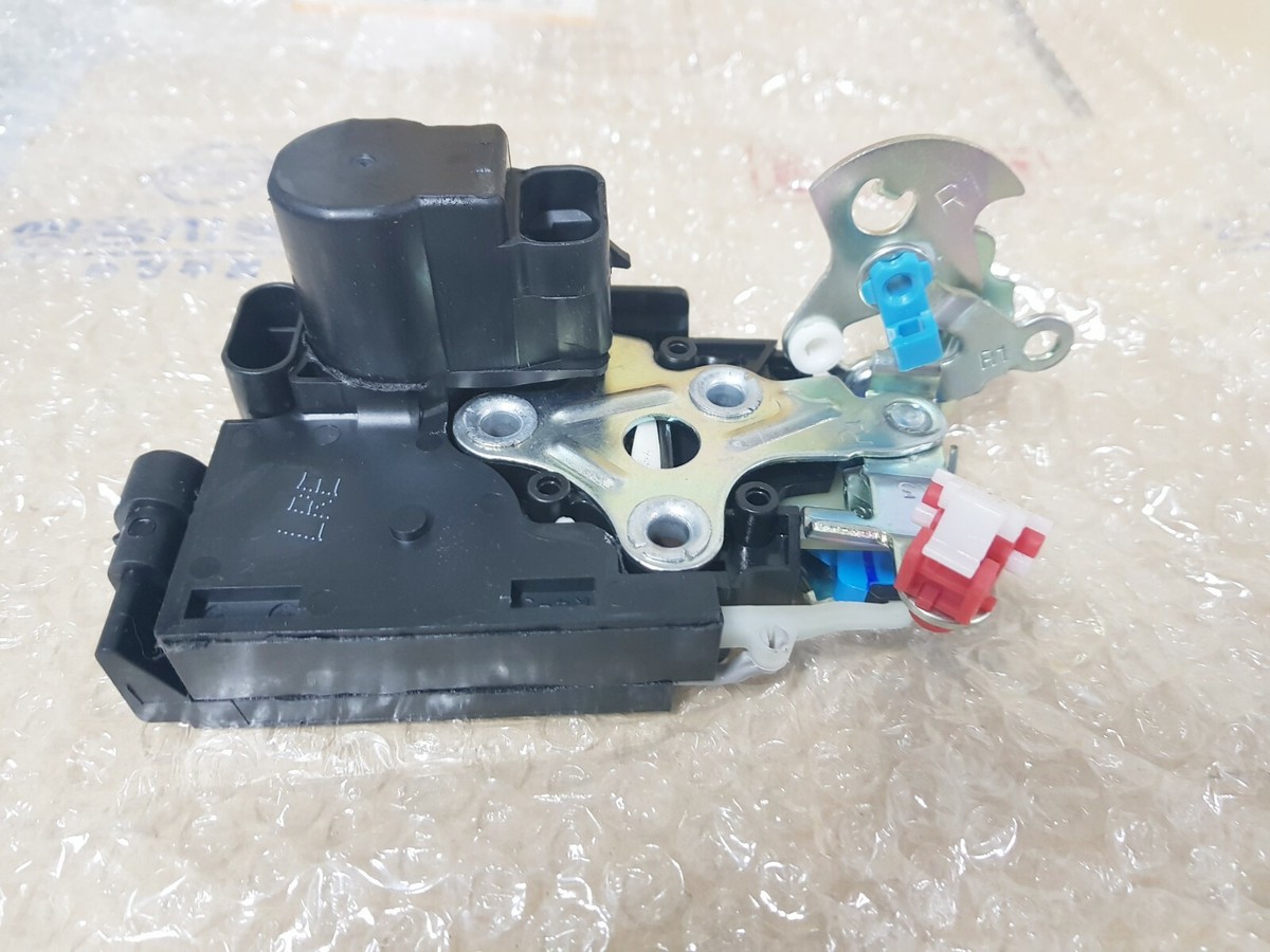 Genuine FRONT DOOR LATCH-RH 7122008040 SSANGYONG REXTON +REKES