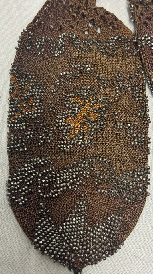 Cartera Miser de Colección Marrón Crochet Tono Plata Acero Micro Cuentas Borla Flecos Años 1900 Foto 4 de 4