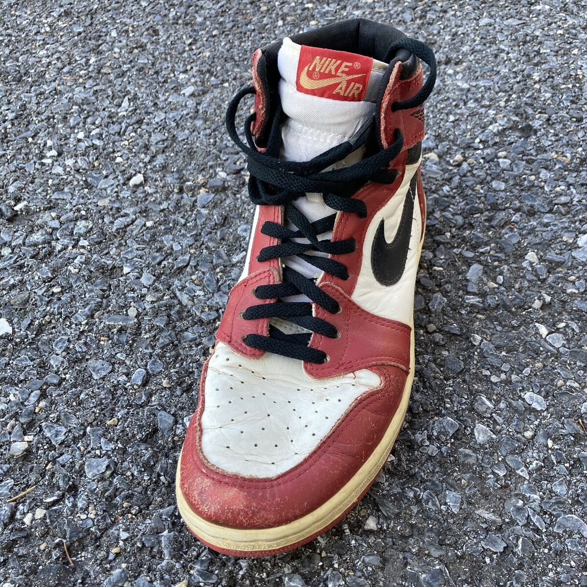 Vintage Original 1985 Nike Air Jordan 1 OG High Shoes Red Vintage Original 1985 Nike Air Jordan 1 OG High Shoes Red