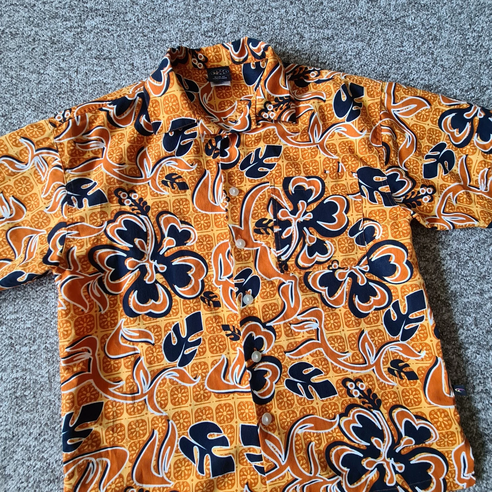 Wave Zone Floral Button Up Shirt Size Small