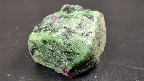 Rubin im Chromzoisit 💥 UV 34,4mm Mundarara ⚒️ Tansania 🇹🇿 Kristalle Crystals - Bild 8 von 12