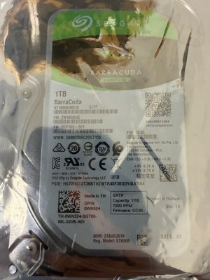 Seagate Barracuda ST1000DM010 1TB 3.5  Internal Hard Drive SATA