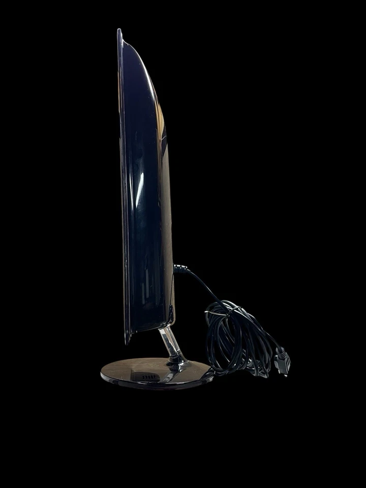 Samsung SyncMaster P2370HD 23-inch HDTV Monitor Dynamic Contrast, No Remote - Image 4 of 4