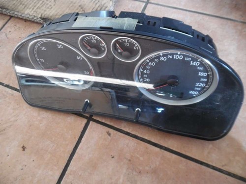 VW Passat 3B Tacho Kombiinstrument 3B0920809E