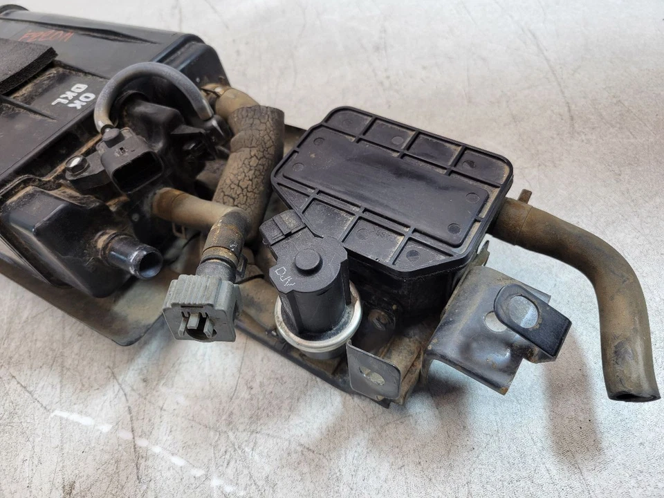 2010 2011 2012 2013 2014 HYUNDAI GENESIS COUPE FUEL VAPOR CANISTER 31420-3M500-D - Image 3 of 4