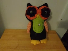 ADORABLE BLACK ORANGE & GREEN OWL FREE STANDING PLUSH FELT DECORATION DOLL 