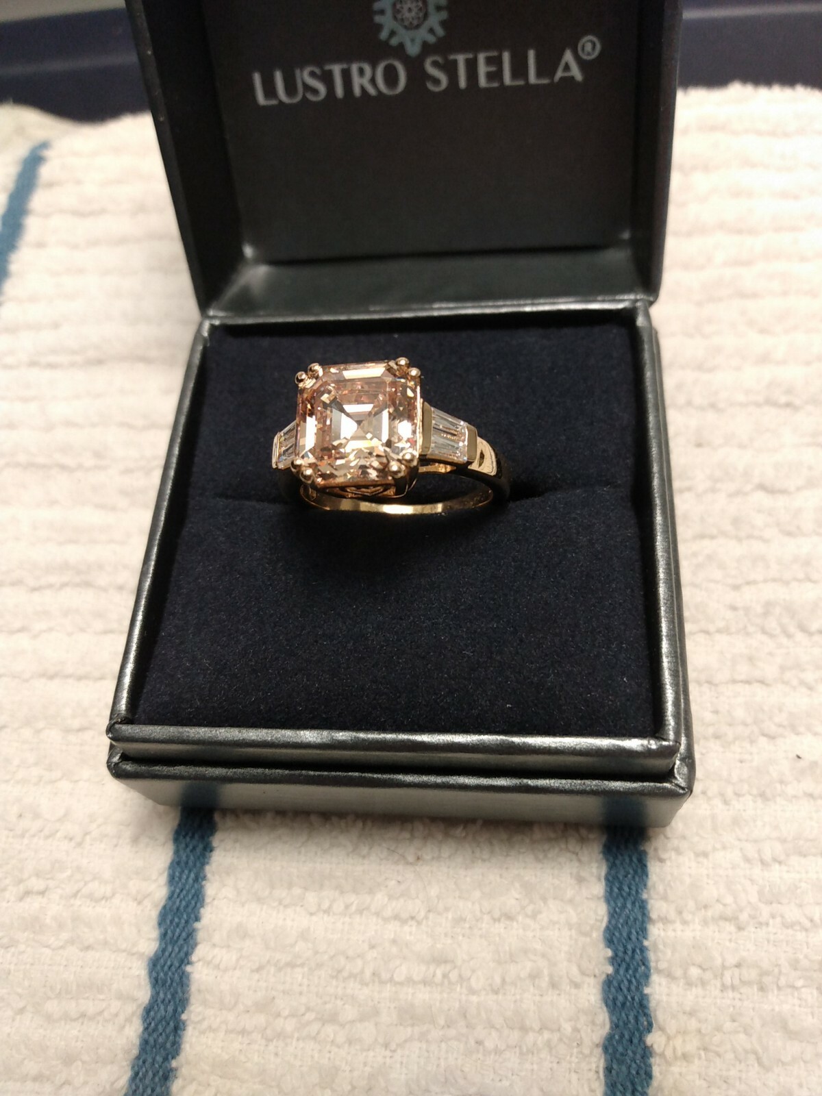 Picture 2 of 9