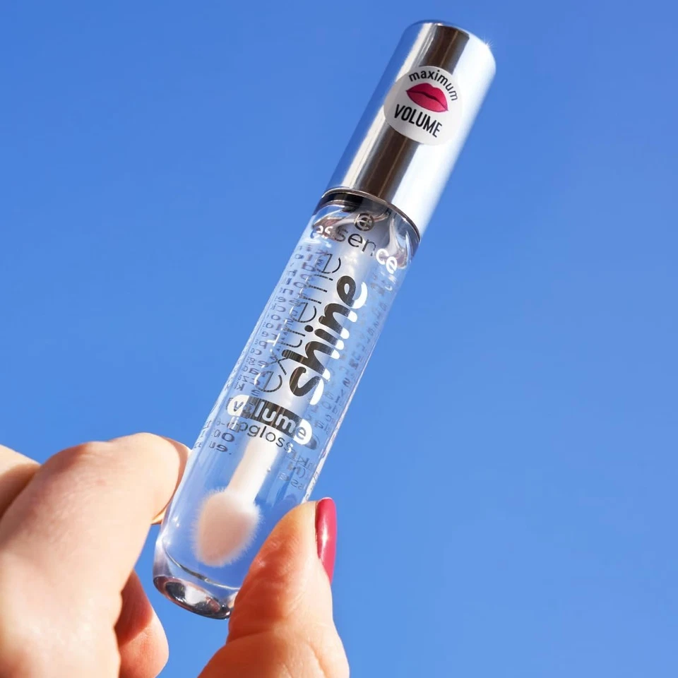 Essence Extreme Shine Volume Lip Gloss - 01 Crystal Clear (5 ml) - Image 3 of 4
