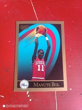 Manute Bol 1990-91 SkyBox #403 BASKETBALL Card