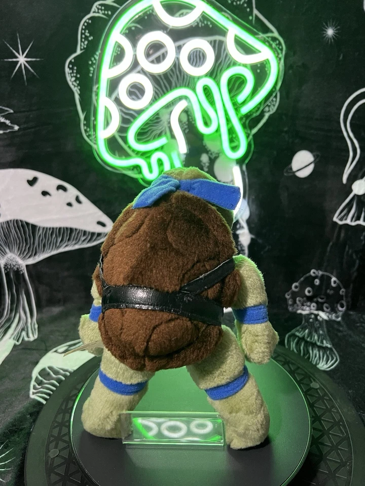 Playmates/Mirage Studios Teenage Mutant Ninja Turtles Leonardo 9” 1989 4 Cup - Image 2 of 2