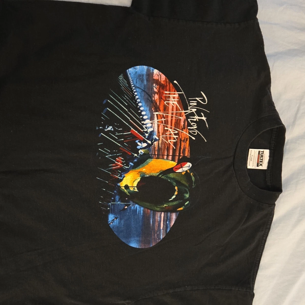 25+ Graphic Tee 1990s Vintage T-Shirts for Men for sale | Updated
