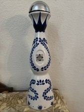 Clase Azul Reposado Empty Bottle 750 ml – Blue & White Ceramic – Original Cap