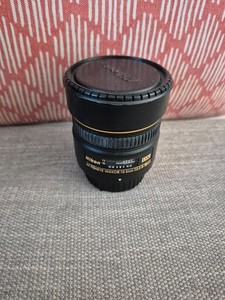 Nikon AF DX Fisheye-Nikkor 10.5mm f/2.8G ED Lens nice condition