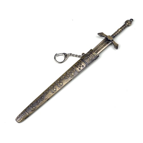 Banished Knight's Greatsword | 22 cm | Metal | Brelok | Elden Ring - Picture 3 of 5