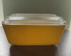 Vintage Pyrex yellow Refrigerator Dish with Chipped Lid 1 1/2 Pt Made In USA