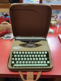 Hermes Rocket Portable Typewriter W/ Case Made In Switzerland