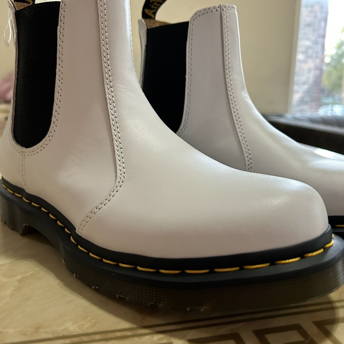 Dr. Martens 2976 Quad Platform Chelsea Boots Womens Size 9 Dr. Martens 2976 Quad Platform Chelsea Boots Womens Size 9
