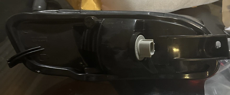 Rear Bumper Light Right Driver Side Fits for 2004-2008 LEXUS RX330 RX350 RX400h - Image 2 of 2