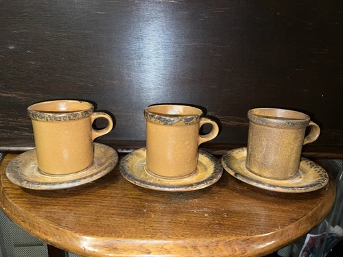 Vintage McCoy Pottery Brown Canyon Mesa 1412 - 3 Cups and 3 Saucers 3.5” Tall
