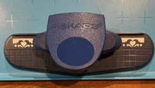 Fiskars Decorative Heart Edge Paper Punch, Continuous Border