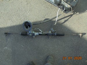 Daihatsu Sirion M1 1.0L 43KW ez.2002 - Lenkgetriebe 4425097404