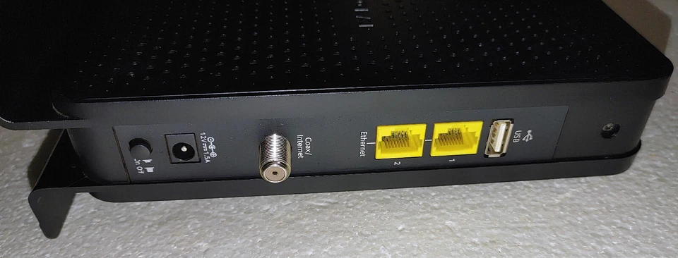 Netgear C3000 Cable Modem Router N300 - Image 4 of 4