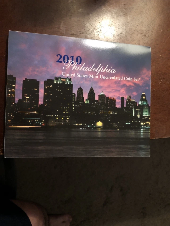 2010 Philadelphia United States Mint Uncirculated Set 14 Coins New - Image 2 of 3