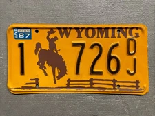 VINTAGE 1983 WYOMING LICENSE PLATE BUCKING BRONCO FENCE 1-726DJ 1987 STICKER 🤠