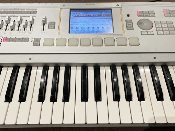 KORG M3 XPANDED-61 Music Workstation Synthesizer - Bild 4 von 4