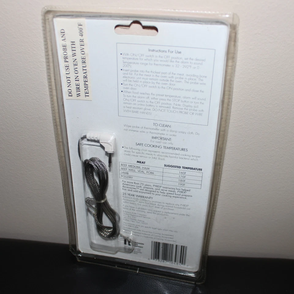 sealed 1999 vintage Pyrex Accessories #16484 Digital Probe Meat Thermometer - Image 3 of 3