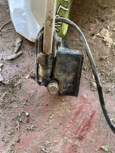 yamaha grizzly 450 right brake and master cylinder 2007 - Picture 2 of 6