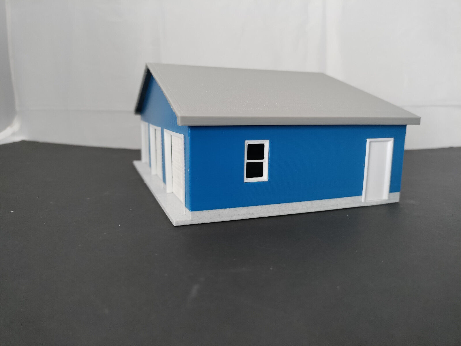 Picture 2 of 8