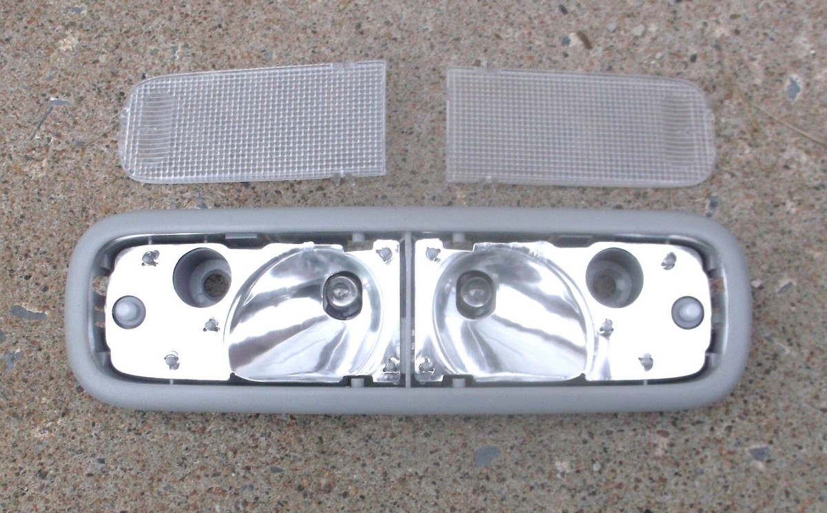 GRAY (NH220L) rear dome light Honda Pilot 2006 2007 2008 2009 2010