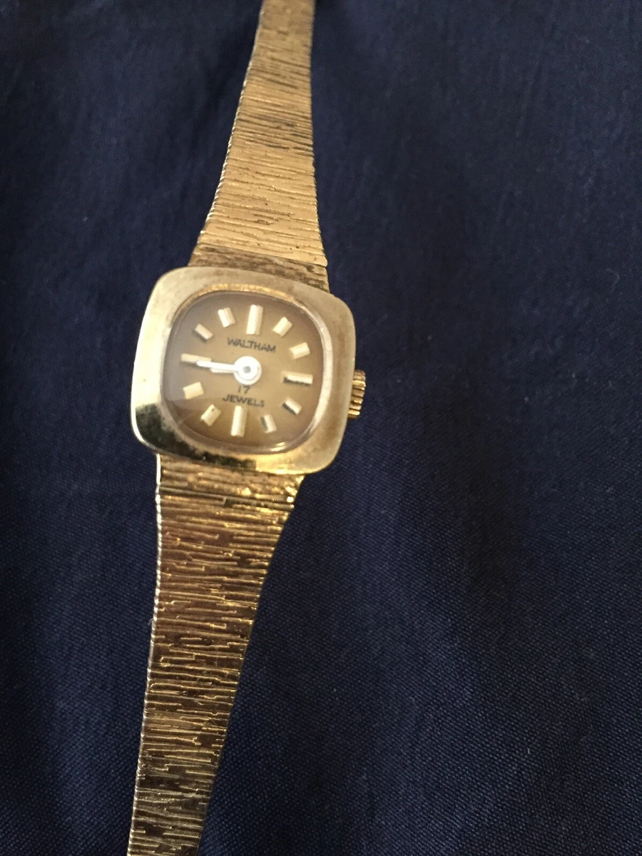 Swiss Made Waltham 17 Jewels Incabloc Wind Up Vintage Ladies Watch