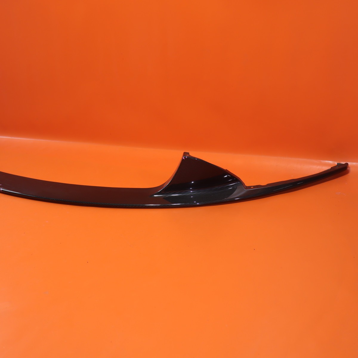 ASTON MARTIN VANTAGE BUMPER SPOILER FRONT CARBON V12 2014 2015 2016 2017 DAMAGED