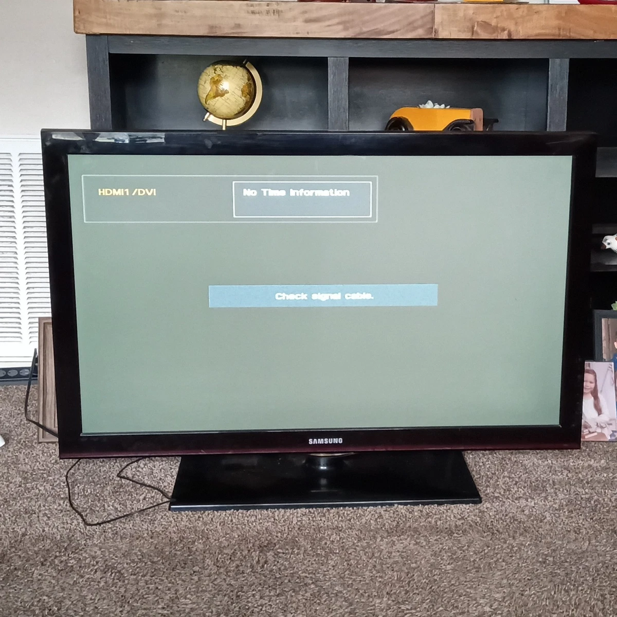 Samsung Black LCD 1080p (FHD) Maximum Resolution 40-49 in Screen