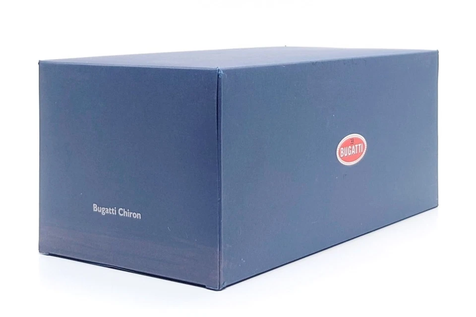 AUTOart 1:18 Bugatti Chiron en Plata Argent/Azul Atlántico Foto 2 de 4