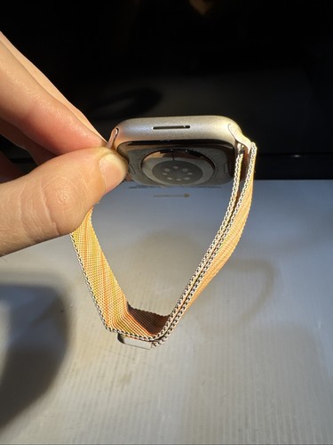 GPS Only Apple Watch Series 8 45MM Silver Aluminum Milanese Loop - Picture 6 of 10