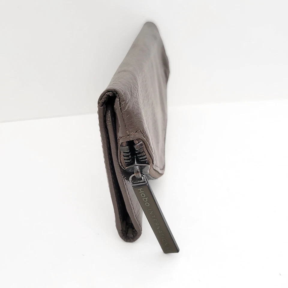 Hobo International Taupe Patent Leather Beth Tri Fold Clutch Wallet Zip V Flap - Image 2 of 4