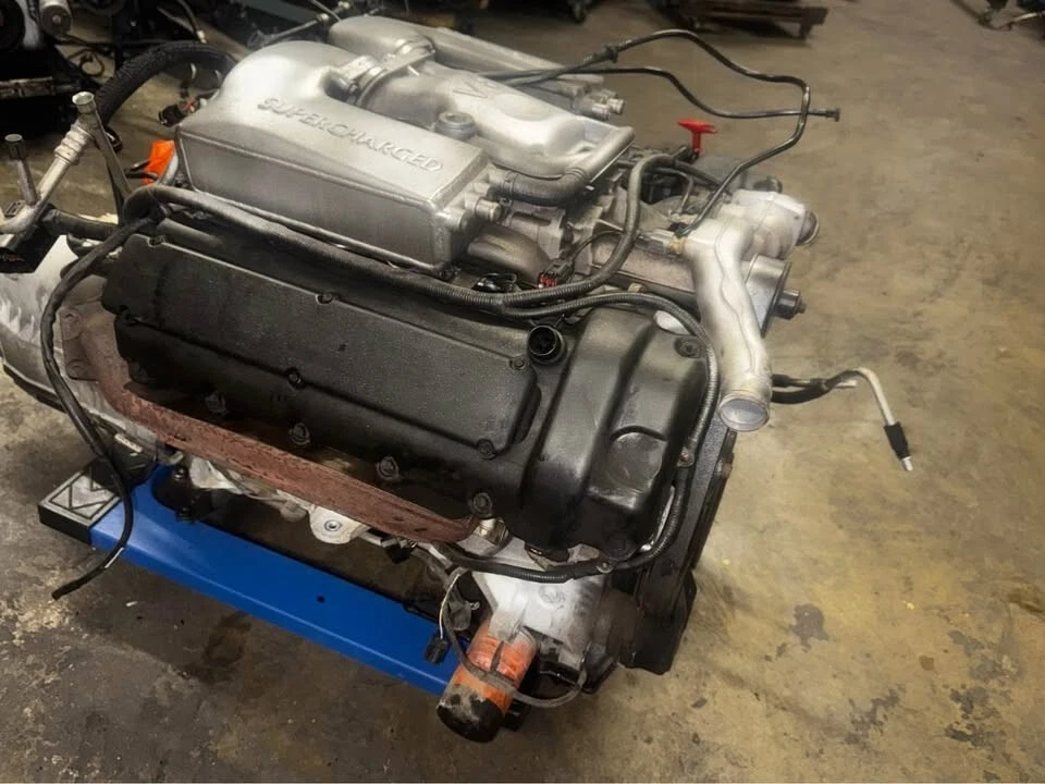 Jaguar XJR XKR 1997 1998 1999 4,0 V8 motor completo sobrealimentado 90 k millas Foto 3 de 4