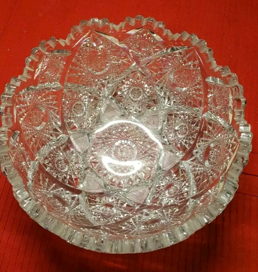 VINTAGE ♡ CUT GLASS LARGE BOWL ♡ 9" DIAMETER ♡ BEAUTIFUL PIECE ♡ AS IS