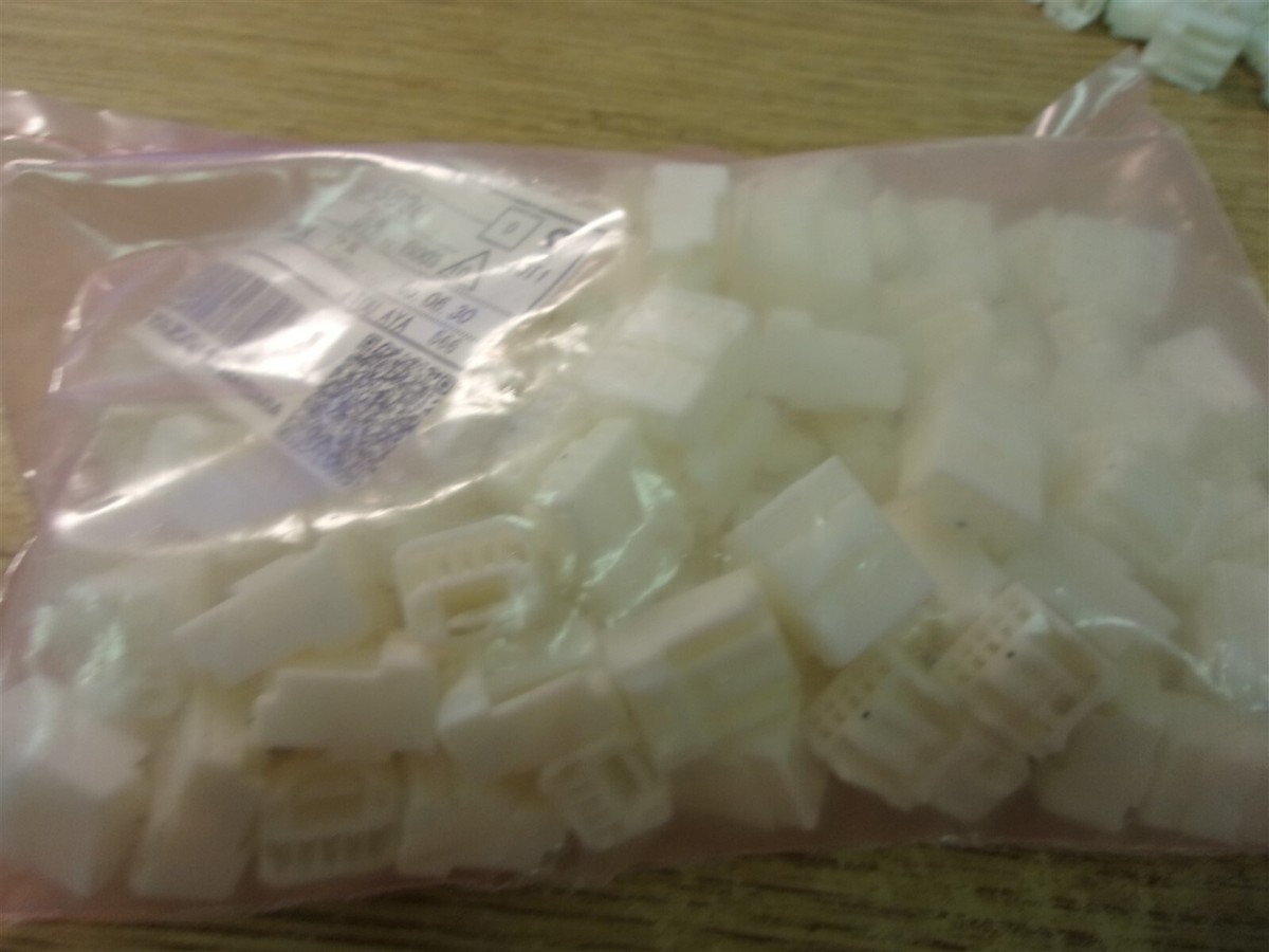 まある❁.* NEW Yazaki 7283-5830 1.0 Series Connector 5Way Female Port, Lot of