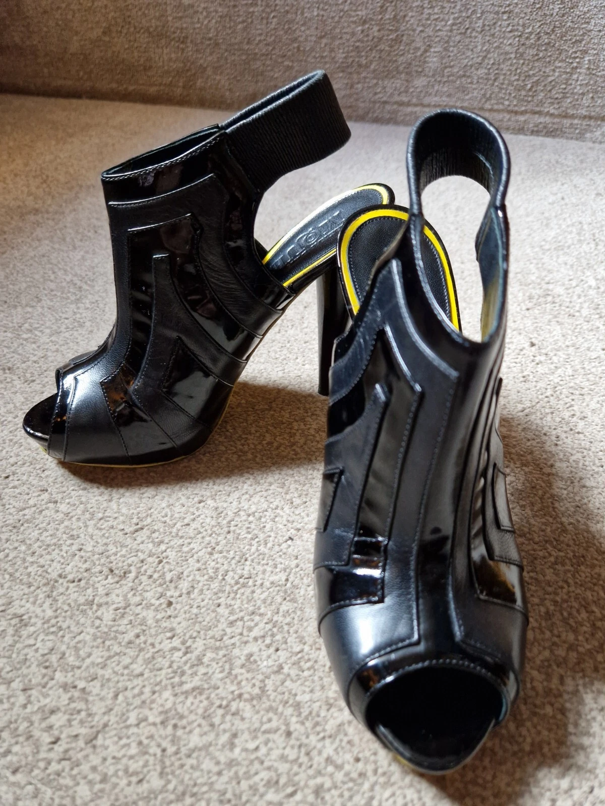 Sandali tacco alto Alexander McQueen taglia 35 5 UK 2 5