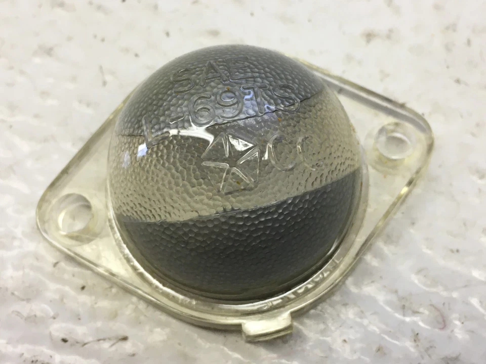 Lente lámpara matrícula camioneta Dodge Mopar NOS 1969-1971 2913915 D W 100 200 Foto 3 de 4