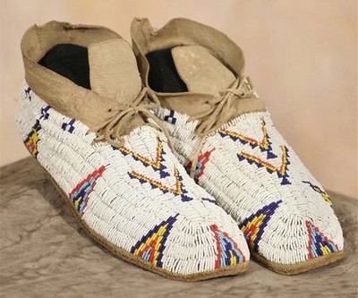 Mokassins Old American Sioux Style Wildleder Leder Handarbeit Perlen CN112